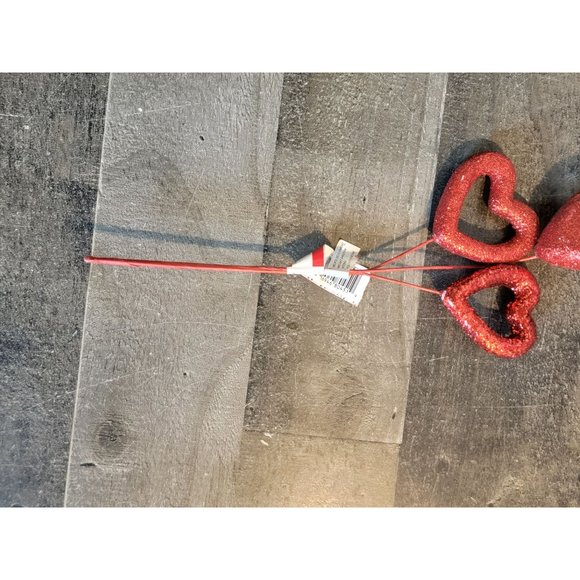 Red glitter heart Valentine's Day AS IS floral stick decor - Picture 5 of 7